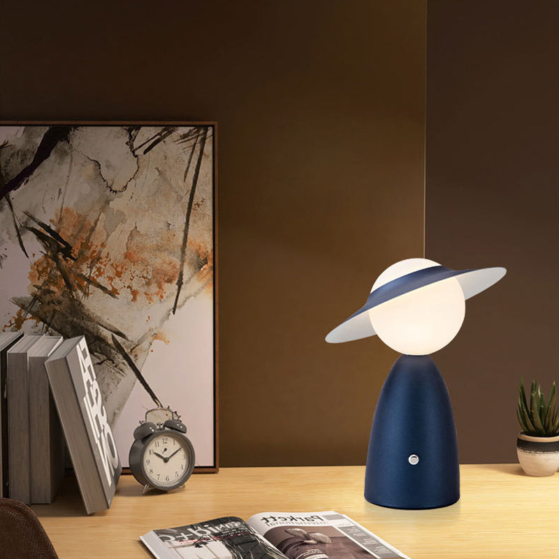 Modern Cordless LED Desk Lamp with Touch-Sensitive Control and Adjustable Color Temperature