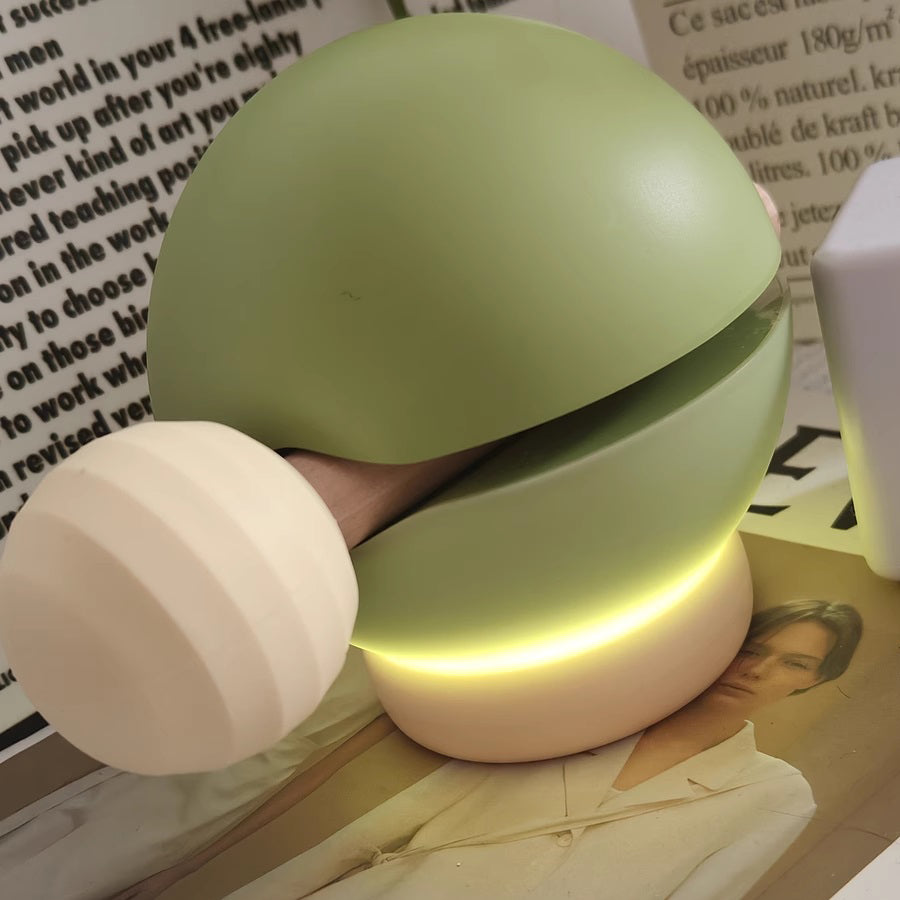 Punch Me stress-relief lamp with soft ambient light and spring-loaded rebound design