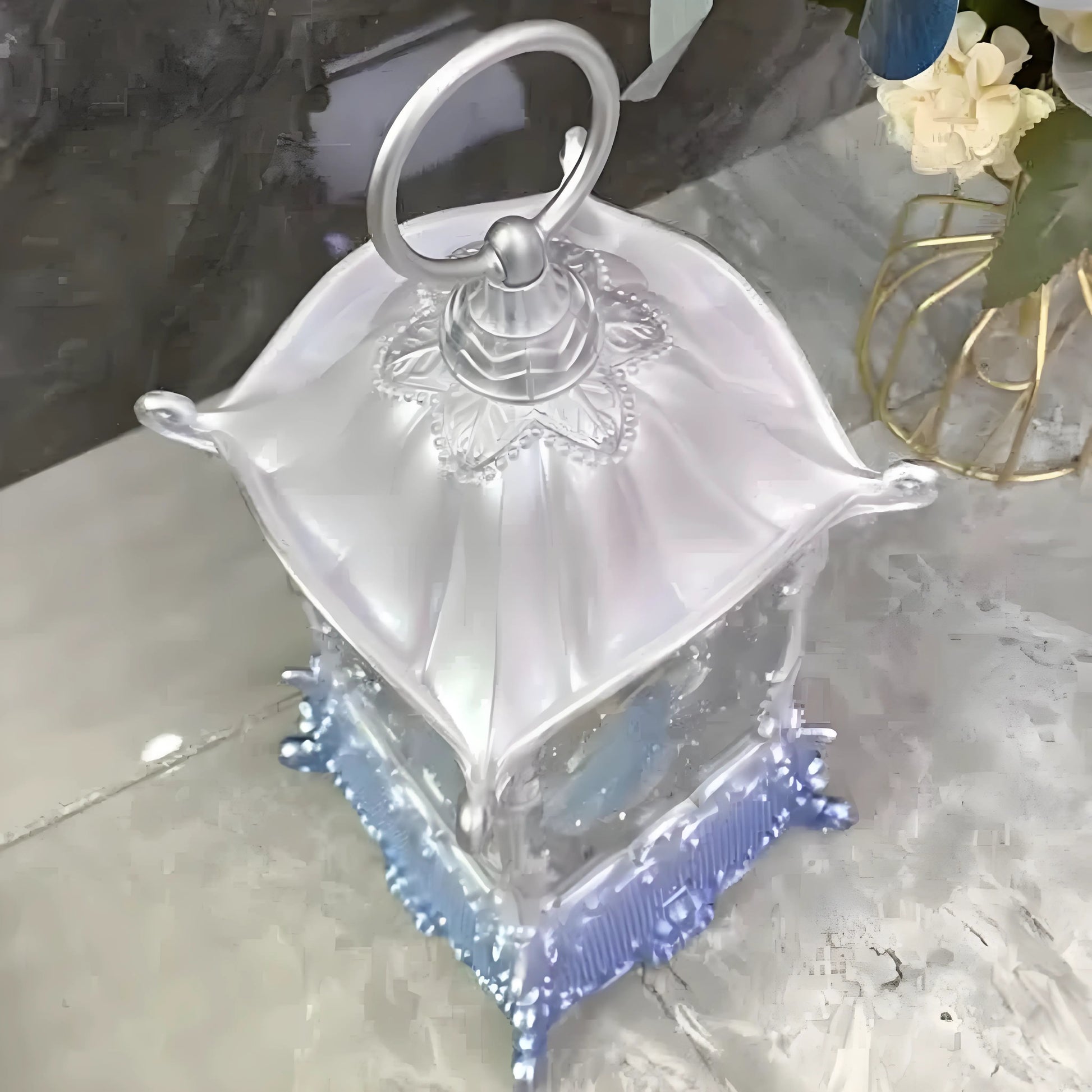 Warm LED nightlight effect inside the princess glitter water lantern