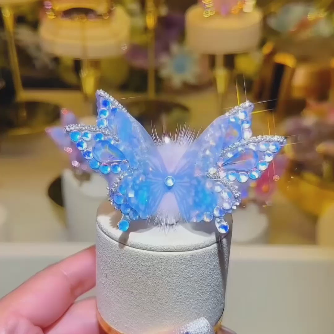 Cute moving butterfly hair clip that reacts to your movement and brings hair to life